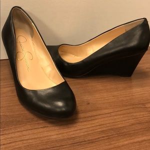 Jessica Simpson Sampson 8M Black Wedge Pumps